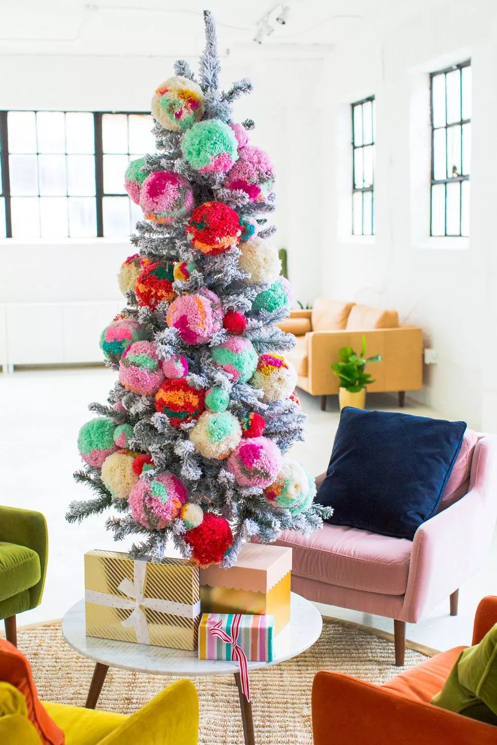 Yarn Ball Christmas Tree