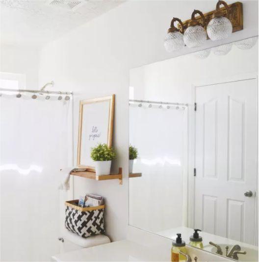 Wall-mounted Bathroom Shelf